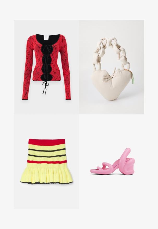 Rotes, gestricktes Langarm-Oberteil mit einem Rautenmuster, schwarzen Akzenten, einem rund ausgeschnittenen Halsausschnitt und einer Schnürung auf der Vorderseite mit Bändern.; Gestreifter Strickrock in Gelb mit roten, schwarzen und dunkelgrauen Streifen. Mit einem gerafften Saum und gerippter Textur an der Taille.; Rosa skulpturale High-Heelsandalen mit wellenförmigem Design und Blockabsatz, aus glattem Kunststoff gefertigt und mit Ausschnitten im Zehenbereich.; Herzförmige, gepolsterte Handtasche aus leicht beigem Stoff, mit einem dicken, geflochtenen Griff und einem bunten Akzentanhänger. Zu einer Schleife gebundenes Detail auf der Vorderseite.