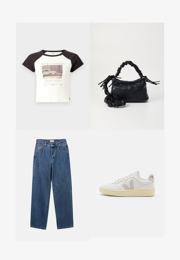 Kortærmet t-shirt med hvid krop og sorte raglanærmer. Fronten har en trykt grafik og tekst. Lavet af en blanding af bomuldsstof.; Klassiske blå denimbukser med lige ben, fem lommer og knaplukning. Har en medium vask og en robust tekstur.; Hvide lærreds sneakers med beige ruskindsdetaljer, perforeret tåboks, flade snørebånd og en struktureret cremefarvet sål. Har diskret branding på hælen.; Sort kunstlæder håndtaske med krokodilteksur, indsnøret top og en sammenkrøben rem. Ser blød og kompakt ud i designet.