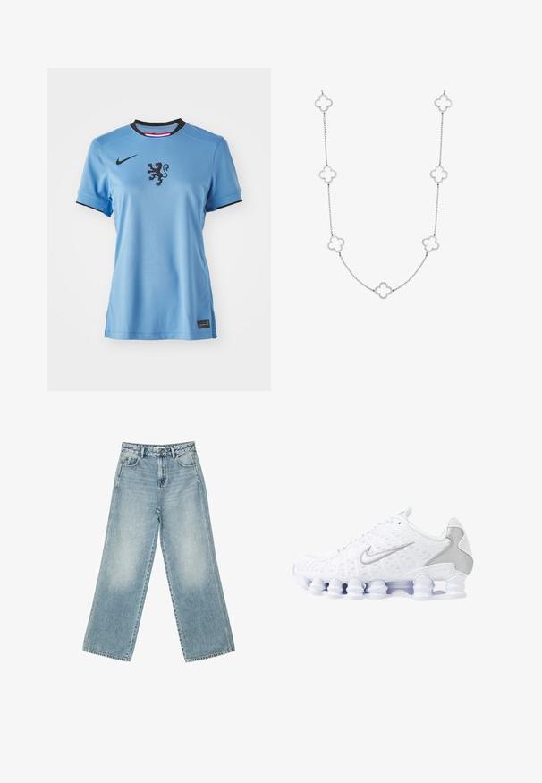 Svijetloplava Nike nogometna majica kratkih rukava s crnim ovratnikom i emblemom lava u središtu. Sadrži crne akcentne detalje na rukavima.; Svijetloplave široke traperice od denima, s visokim strukom, pet džepova i suptilnim izblijeđenjem duž nogu.; Bijele atletske tenisice s mrežastim gornjim dijelom, srebrnim akcentima i jedinstvenim dizajnom potplata u obliku spirale. Imaju podstavljeni ovratnik i vezanje za prilagodbu.; Srebrna lančić ogrlica koja sadrži naizmjenične karike u obliku djeteline s otvorenim središtima, glatke teksture i delikatnog dizajna.