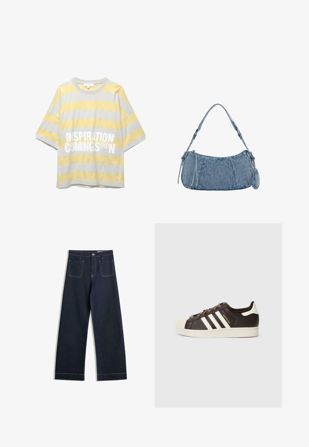 Grå og gulstribet t-shirt med korte ærmer, rund halsudskæring, og stor hvid tekst "INSPIRATION COMINGS" på forsiden.; Mørkeblå vide jeans lavet af denim med kontrasterende beige syninger, to baglommer og en knaplukning i taljen.; Low-top Adidas Superstar-sneaker i mørkebrunt læder med cremefarvet skal-tå, hvide striber og teksten "Superstar" på siden.; Denim håndtaske med buet form, lyseblå farve, justerbar skulderrem og en lille aftagelig pung med metalliske detaljer.
