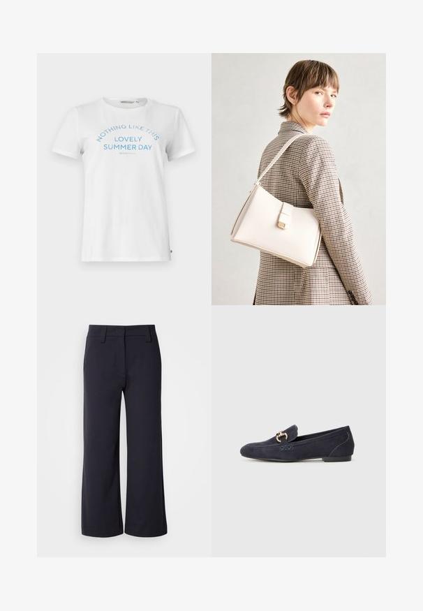 T-shirt branca de algodão com mangas curtas e gola redonda. Apresenta texto azul com a inscrição "NADA COMO ESTE LINDO DIA DE VERÃO" em um design arqueado.; Calças largas de tecido azul marinho escuro. Apresentam uma frente lisa, passantes para cinto e bolsos laterais. O material é suave com um ligeiro alongamento.; Mocassim em camurça azul-marinho com bico arredondado, apresentando um detalhe decorativo de corrente metálica e um tacão baixo com costuras contrastantes.; Bolsa de mão em couro branco com um design estruturado, apresentando um fecho magnético e uma alça de ombro, exibida sobre um fundo neutro.