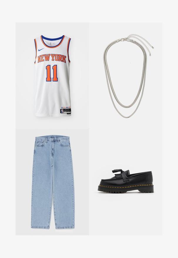 Fehér kosárlabda mez, amelyen narancssárga és kék betűkkel szerepel a "NEW YORK" felirat, alatta a "11"-es szám. A bal felső részen a Nike logó található. Hálós textúra.; Világoskék farmernadrág egyenes szárú kivitelben, közepes derékkal, öt zsebbel, gombos és cipzáros záródással.; Fekete bőr mokaszin, rojtos díszítéssel, masszív fekete talppal és sárga varrással az élén. Texturált felület.; Háromrétegű ezüstszínű fém nyaklánc, letisztult, rugalmas láncokkal, enyhe fényességgel, homárkapoccsal rögzítve és állítható lánccal.
