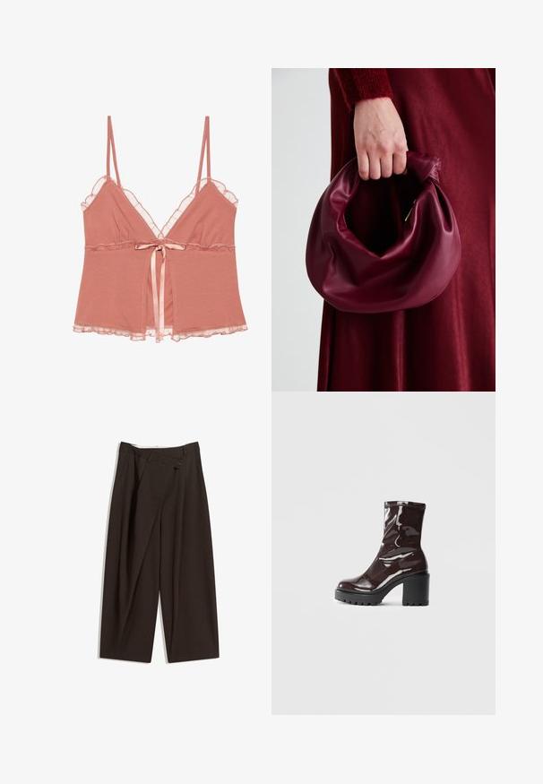 Camisole roz prăfuit cu dantelă la margine, bretele subțiri ajustabile și un cordon din satin la talie. Material moale cu un design fluid.; Pantaloni largi de culoare maron închis, cu talie înaltă, având închiere cu un singur nasture și un față pliată. Confectionați dintr-un material ușor.; Botine lucioase burgundy, cu toc gros negru, având o textură netedă și un design simplu. Fără închideri sau modele vizibile.; Geantă de mână din piele burgundă, cu un design moale și pliat și o formă rotundă. Mânerele sunt securizate, evidențiind o textură netedă.