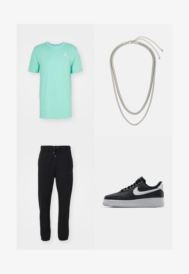 Jordan JUMPMAN CREW - T-shirt basic - emerald rise/(white); Pantaloni sportivi neri con vita elastica e cordino regolabile, con caviglie raccolte e un logo discreto sul lato.; Sneaker in pelle nera con superficie texture, baffo Nike bianco, suola grigia, punta rotonda e design con lacci. Presenta delle perforazioni sulla punta.; Collana in metallo argentato a tre strati caratterizzata da catene sottili e flessibili con una leggera lucentezza, fissata con un gancio a molla e una catena regolabile.