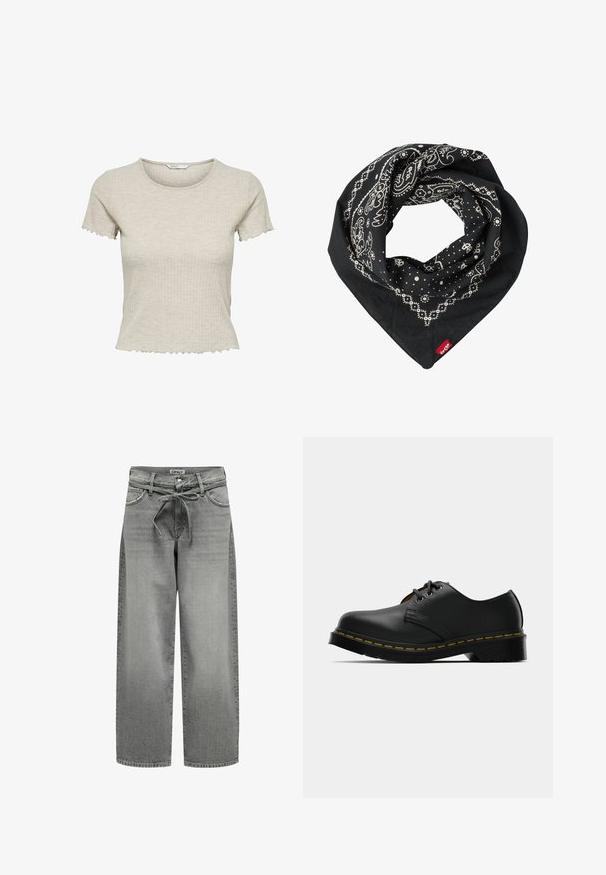 T-shirt beige a maniche corte a costine, con una forma aderente e orlo ondulato, caratterizzato da un collo rotondo e una texture morbida.; Jeans in denim grigio a gamba larga con vita regolabile e tasche frontali. Il tessuto presenta una leggera texture e una finitura sbiadita.; Scarpe in pelle nera con punta arrotondata, design con lacci, cuciture gialle lungo la suola e una robusta suola in gomma nera per la trazione.; Levi's® PAISLEY BANDANA UNISEX - Foulard - regular black; Borsa tote in paglia intrecciata di un beige chiaro, con un accento in pelle nera con testo in rilievo, doppi manici intrecciati e una forma ampia e aperta.