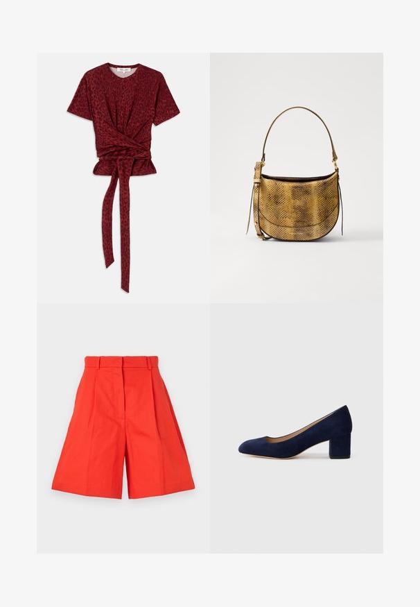 Červené tričko s leopardím vzorom, okrúhlym výstrihom, krátkymi rukávmi a uzlovým detailom v páse; vyrobené z mäkkého, textúrovaného materiálu.; Červené bavlnené šortky s vysokým pásom, s plisovaním a širokým strihom. Hladká textúra a čisté línie. Bez vreciek alebo ozdôb.; Námořnické modré semišové lodičky s špičatou špičkou a středním blokovým podpatkem. Hladká textura s jemným leskem a malým výstřihem vpředu.; Vanessa Bruno MINI DAILY BAG - Taška cez plece - camel