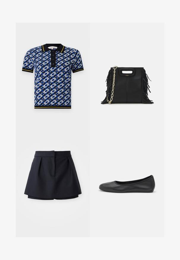 Kék és fehér mintás pólóing fekete gallérral és sárga részletekkel, gombos kivágással és bordázott mandzsettákkal.; Sötétkék, redőzött sort, magas derékkal, sima anyagból készült. Fitt szabású és rejtett elülső zsebbel rendelkezik.; Fekete bőr balettcipő lekerekített orral, sima tekstúrával, minimális varrással és rugalmas talp kialakítással.; Fekete bőr kézitáska, frufrus részletekkel, arany láncos vállpánttal és kivágott fogantyúval. Az elülső részen logó található.