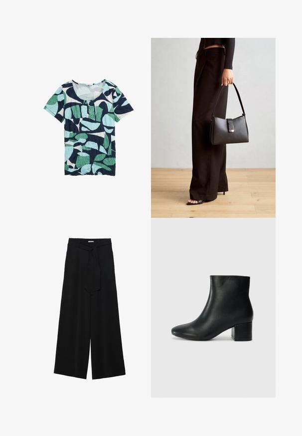 Korte mouwen top met een ronde hals, gemaakt van gekreukt stof, met een blauw, groen en wit bladpatroon. Drie knopen detail bij de hals.; Zwarte wijde broek van textuurstof, met een elastische tailleband en een afneembare sjaalstrik in de taille voor een verstelbare pasvorm.; Zwarte leren enkellaarzen met een spitse neus en een chunky hak. Gladde textuur met minimale accenten en een slank, strakk ontwerp.; Zwarte handtas met gestructureerde vorm, gladde textuur en een metalen sluiting. Gecombineerd met brede zwarte broeken en sandalen met open teen op een houten vloer.