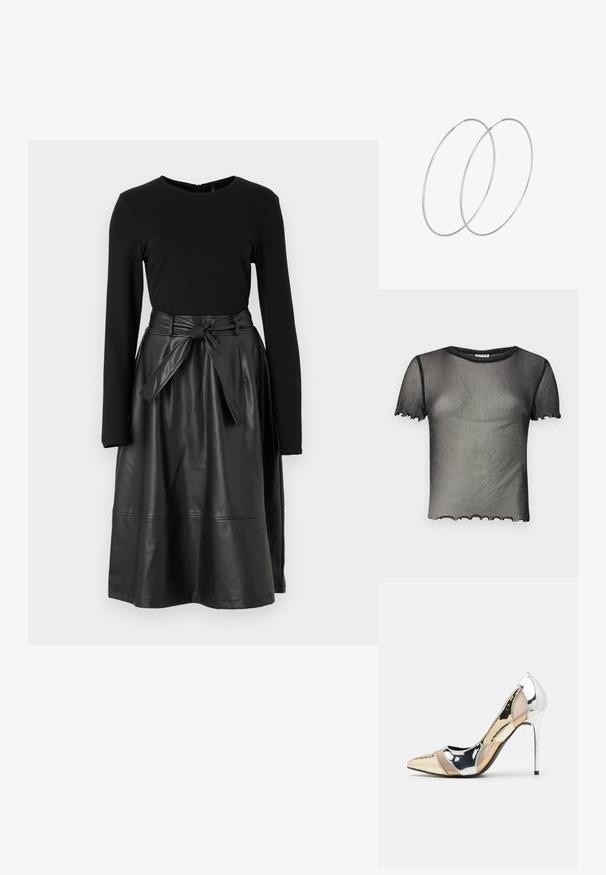 Melna caurspīdīga blūze, kas izgatavota no smalka, spīdīga materiāla. Tam ir īsas piedurknes un viļņota apakšmala. Viegls un pieguļošs dizains.; Melns garām piedurknēm tops, kas apvienots ar melnu mākslīgās ādas svārku, kuram ir sasietais jostasvīrs un gluda, spīdīga tekstūra.; Apspīlēta augstpapēžu kurpe ar zeltītu, sudrabi un neitrālu krāsu kombināciju. Spīguļojoša virsma ar izgriezuma dizainu, aprīkota ar stiletto papēdi.; Sudraba metāliska poga somiņa ar mīkstu, noapaļotu formu un mezgla augšējo aizdari. Izgatavota no gludas mākslīgās ādas materiāla.; Sudraba gredzenveida auskari ar minimālistisku dizainu. Cirkulāra forma, gluda tekstūra un plāns profils. Vieglu svaru ar spīdīgu apdari.