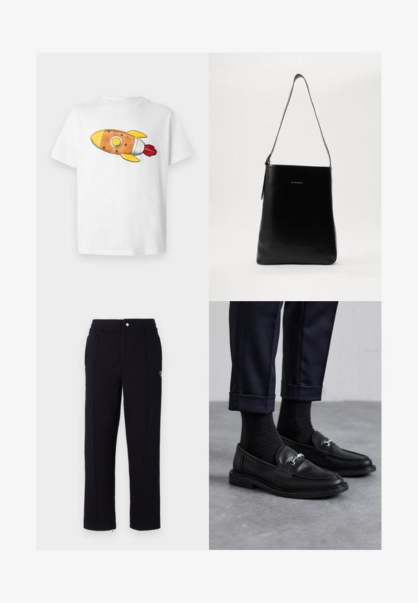 Biała koszulka z kolorową grafiką rakiety. Rakieta jest pomarańczowa z żółtymi akcentami, srebrnymi detalami i czerwonymi płomieniami.; Czarne dresy o dopasowanym kroju, z bocznymi szwami, zamkiem błyskawicznym na końcu nogawki oraz metalowym zapięciem na guzika w pasie. Dyskretne elementy z marką.; Czarne skórzane mokasyny z teksturowanym wykończeniem, z detalem ze srebrnego metalu, zestawione z ciemnymi skarpetkami i podwiniętymi granatowymi spodniami.; Czarna skórzana torba na ramię o gładkiej fakturze, prostokątnym kształcie i długim pasku; posiada małe białe logo na środku.