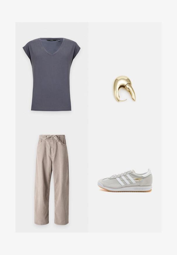 Grå v-hals t-skjorte med korte rullede ermer. Laget av mykt stoff med en jevn tekstur. Enkelt design, uten mønstre eller dekorasjoner.; Beige kordfløyelsbukser med løs passform, med strikk i livet, to frontlommer og vertikal ribbet tekstur.; Lys grå sneaker laget av semsket skinn og mesh, med tre hvite striper, rund tå og såle av gummi. Gull logo-aksent nær snørebåndene.; Gullfarget metalløredobber med et elegant, buet design. Har en karakteristisk spiss form, polert overflate og hengsel-lukking.