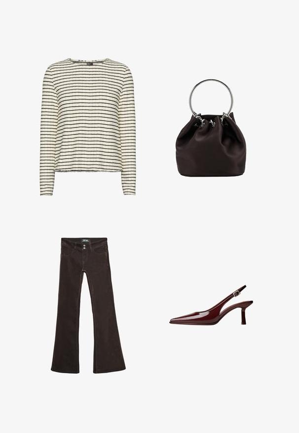 Långärmad topp i strukturerat krämfärgat tyg med smala svarta horisontella ränder, med rund halsringning och rak nederkant.; Bruna utsvängda jeans tillverkade av ett mjukt tyg, med två framfickor, två bakfickor och metallknappar vid midjan.; Vinröd patenterad läder pump med slingback, spetsig tå, medelhög kitten-häl och silver spänne på vit bakgrund.; Brun satinpåse med en samlad design, som har silverfärgade runda handtag och metalliska detaljer för stängning. Slät textur genom hela väskan.
