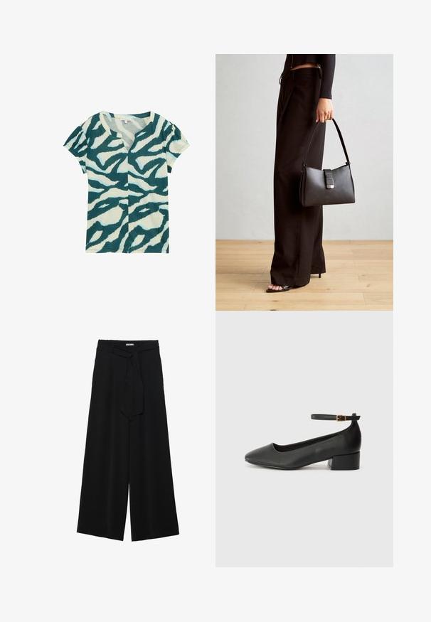 Kortærmet T-shirt i blødt stof, med et teal- og cremefarvet abstrakt dyreprint, V-hals og let samlede ærmer.; Sorte vide bukser i en tekstureret stofkvalitet, med elastisk talje og et aftageligt bånd i taljen for justerbar pasform.; Sorte læderpumper med spids tå og en lav blokhæl. Har en ankelrem med en guldfarvet spænde. Glat tekstur.; Sort håndtaske med struktureret form, glat overflade og metalspænde. Sammen med brede sorte bukser og sandaler med åben tå på trægulv.
