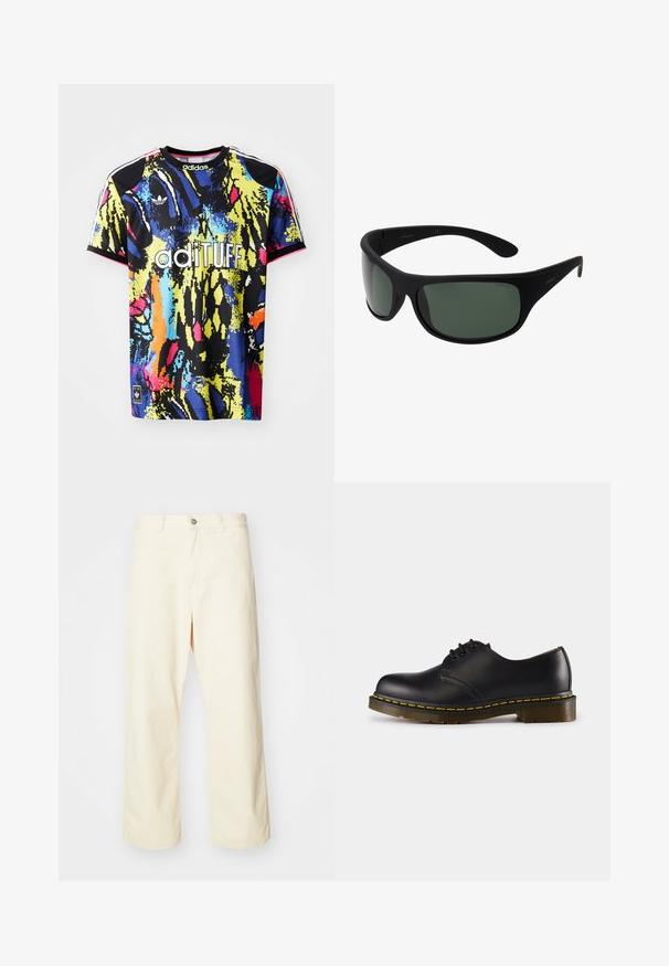 Värviline adidas sporditop, millel on elav abstraktne muster, lühikesed varrukad, ümmargune kaelus ja ees "adituff" logo.; Koorevärvi, laiad puuvillased püksid, millel on nööbiga kinnitamine, vöökoha aasad ja õmmeldud äär. Sile tekstuur, ilma nähtavate mustriteta.; Musta nahkne saabas ümarate varvastega, nööridega kinnise disainiga, kollase õmblusega tallal ja paksu, tekstuurse kummist tallaga.; Mustad mustasviruliste läätsedega prillid. Matu viimistlus, kumer disain, sirged käed ja diskreetne bränding külgedel.