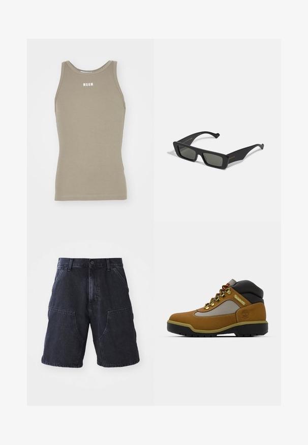 Khakifarbenes Racerback-Tanktop aus dehnbarem Baumwollmaterial mit gerippter Textur; mit einem weißen "MSGM"-Logo im Brustbereich.; Dunkelblaue Denim-Shorts mit geradem Schnitt, großen Fronttaschen und Knopfverschluss; glatte Textur und minimale Nähdetails.; Brauner Wanderschuh mit grauen und schwarzen Akzenten, Obermaterial aus strukturiertem Leder, Metallösen und einer robusten Gummisohle für Traktion.; Schwarzrechteckige Sonnenbrille mit dunklen Gläsern, aus glattem Kunststoff gefertigt. Verfügt über goldene Schriftzüge an der Seite, elegante Bügel und modernes Design.