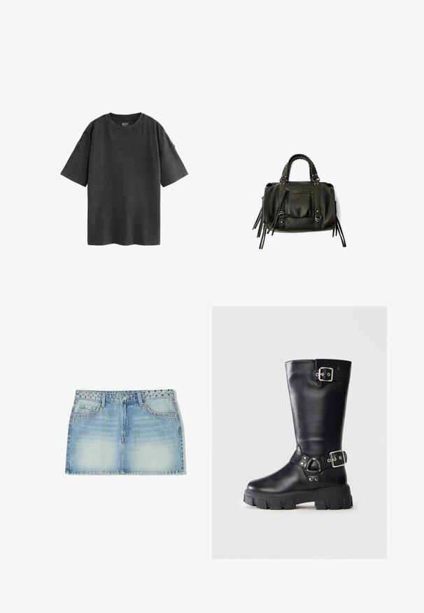 Zwarte oversized T-shirt van katoen. Kenmerkt zich door een ronde halslijn en korte mouwen met rafelranden, en toont een zachte, versleten textuur.; Lichtblauwe denim mini-jurk met een studded tailleband, twee bovenste zakken en een rechte snit met een vervaagde textuur.; Zwarte leren laarzen tot midden kuit met een dikke profielzool, twee zilveren gespsluitingen - één bovenaan en één rond de enkel.; Zwarte lederen handtas met gevlochten handvatten, ritsvak en hangende franjes. Gelaagde oppervlakte met metalen studs en hardwareaccenten.