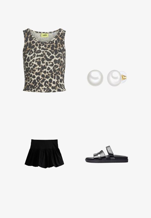 Top sin mangas de tela acanalada con estampado de leopardo, que presenta un escote redondo. La paleta de colores incluye beige, marrón y negro.; Falda negra acampanada con una ancha cinturilla elástica, que presenta una textura suave y tela fruncida para mayor volumen en el dobladillo.; Chanclas negras con dos cintas anchas y planas con detalles recortados y una planta texturizada, sobre una suela negra y suave.; Pendientes de perlas blancas redondas con superficie lisa, acabado brillante y soportes de metal de tono dorado.