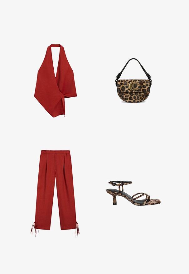 Rød hørindpakning med en dyb V-halsdesign. Letvægts, struktureret stof draperer asymmetrisk og har en rå kantfinish.; Røde vide bukser med elastisk talje og snore i foret, lavet af letvægtsstof.; Sandaler med hæl i leopardmønster og firkantet tå, med flere stropper og en mellemhøj hæl. Fremstillet af blødt tekstilmateriale.; Veske med leopardmønster og håndtag i sort læder, med et logo i guldfarve. Tekstureret stof og rund form.