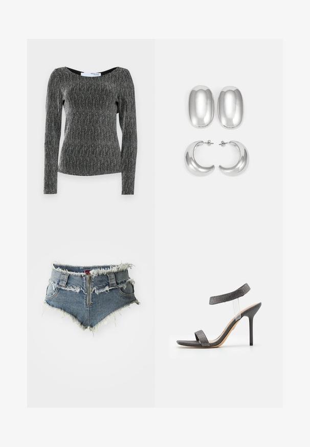 Dugi rukav majica u crnoj boji s metalik srebrnim koncem. Ima široki izrez i prilagođeni kroj s teksturiranom rebrastom površinom.; Traper šorts s rastrganim rubom, visokim strukom, patentnim zatvaračem sprijeda i dva prednja džepa. Materijal je izblijedjeli plavi traper s odabranim detaljima.; Crne sandale na visokom petu s prozirnim trakama, teksturiranim gornjim dijelom i uskom štiklom. Imaju široku prednju traku i sjajne akcente.; Set srebrnih naušnica: dva ovalna studa i dva polumjesečasta obruča, s sjajnom, glatkom završnom obradom i zaobljenim dizajnom.