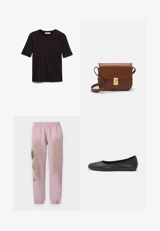 Fekete, rövid ujjas póló, puha pamutból készült, kerek nyakkivágással és sima, egyenletes textúrával, minimalista dizájnnal.; Rózsaszín melegítőnadrág elasztikus derékkal, bal oldalon gyémánt alakú dekoratív foltokkal és elasztikus szárakkal az bokákon.; Fekete bőr balettcipő lekerekített orral, sima tekstúrával, minimális varrással és rugalmas talp kialakítással.; Barna bőr kézitáska, hajtókás zárással, arany színű fém kiegészítőkkel, vállpánttal és sima felülettel. Kompakt téglalap alakú.