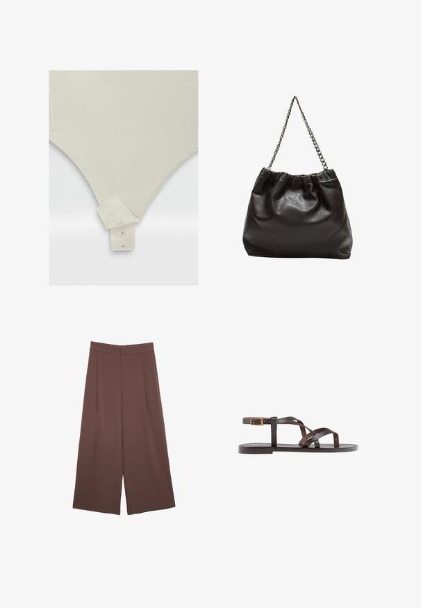 Cremfarbener Bodysuit mit glatter Textur, ausgestattet mit einem geknöpften Kragen und einem eng anliegenden, dreieckigen Schnitt am unteren Ende.; Braune Weite-Leg-Hosen mit einer glatten Textur, hoher Taille und Vorderfalten. Der Stoff ist leicht und fällt locker.; Braune Leder-Sandale mit überkreuzten Riemen, einem Knöchelriemen mit Schnalle und einer flachen Sohle mit minimalen Nähdetails.; Braune Lederhandtasche mit gerafftem Oberteil und Kettenriemen. Glatte Textur mit glänzendem Finish und subtilen Nahtdetails an den Seiten.