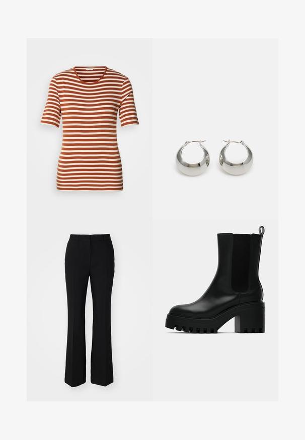 Gestreiftes T-Shirt in abwechselnden Rost- und Cremefarben, mit kurzen Ärmeln, rundem Ausschnitt und einem weichen, strukturierten Stoff.; Schwarze maßgeschneiderte Hosen mit weitem Schnitt. Hergestellt aus glattem Stoff mit Faltenschneiden und einem flachen Bund. Keine sichtbaren Taschen.; Schwarze Leder-Stiefelette mit runder Zehenform, chunky Plateausohle und Netzseiteneinsätzen. Verfügt über eine Zuglasche für einfaches An- und Ausziehen.; Silberne Metall-Hoops mit einer glatten, glänzenden Oberfläche und einem strukturierten, runden Design. Verfügt über einen Scharnierverschluss für einen sicheren Sitz.