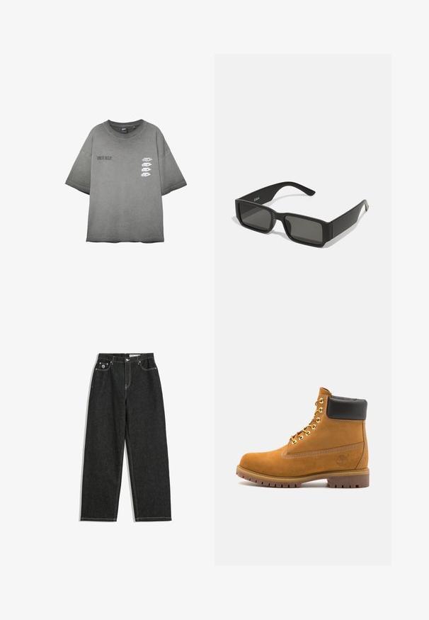 Grijze oversized T-shirt met de tekst "TRUE SELF" op de linkerborst en vier witte ooggraphics in een verticale lijn op de rechterborst.; Zwarte rechte jeans met witte stiksels, vijf-pocket ontwerp, knoop- en ritsluiting, en een klein logo op de voorkant van de rechterzak.; Tan suède enkelboot met zwart gevoerd kraagje, gouden metalen oogjes, witte stikdetails en een robuuste rubberen zool met uitgesproken profiel.; Zwarte zonnebril met rechthoekige lenzen, matte plastic montuur en rechte randen. Bevat het merkteken op de binnenarm.