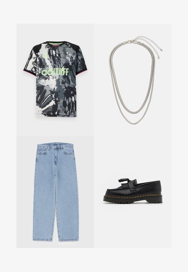 Camisa desportiva de manga curta e decote redondo com um padrão abstrato em preto, branco e cinza; apresenta o logótipo "adiTUFF" em neon verde e detalhes em rosa.; Jeans de denim azul claro com design de perna reta, apresentando uma cintura de altura média, cinco bolsos e um fecho de botão e zíper.; Mocassim de couro preto com um detalhe de franjas, apresentando uma sola preta robusta e costura amarela ao longo da borda. Acabamento texturizado.; Colar de metal prateado em três camadas, com correntes flexíveis e elegantes que possuem um leve brilho, fechado com um fecho de lagosta e corrente ajustável.