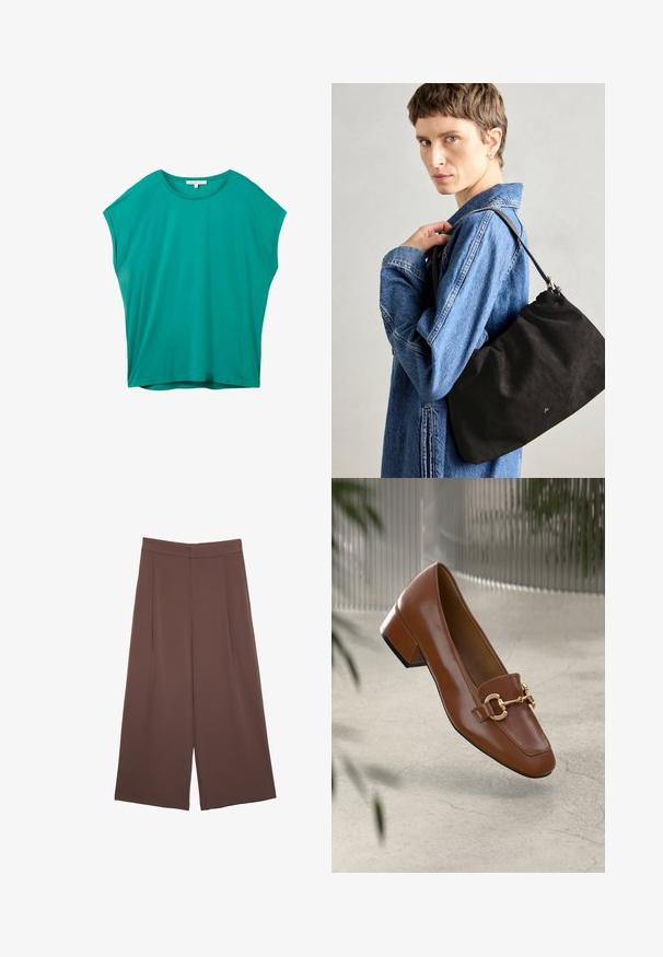 Maglietta da donna corta a maniche corte in teal, dal fit morbido, con scollo rotondo e piccolo etichetta bianca all'interno del colletto.; Pantaloni ampi marroni con una texture liscia, caratterizzati da una vita alta e pieghe frontali. Il tessuto è leggero e scorre liberamente.; Mocassino in pelle verniciata marrone con punta quadrata, accentato da catena metallica e tacco basso; texture liscia, design minimalista.; Borsa a tracolla in suede nero con una forma morbida e strutturata, dotata di una tracolla in pelle sottile e un discreto logo del marchio. Il modello indossa una giacca di jeans.