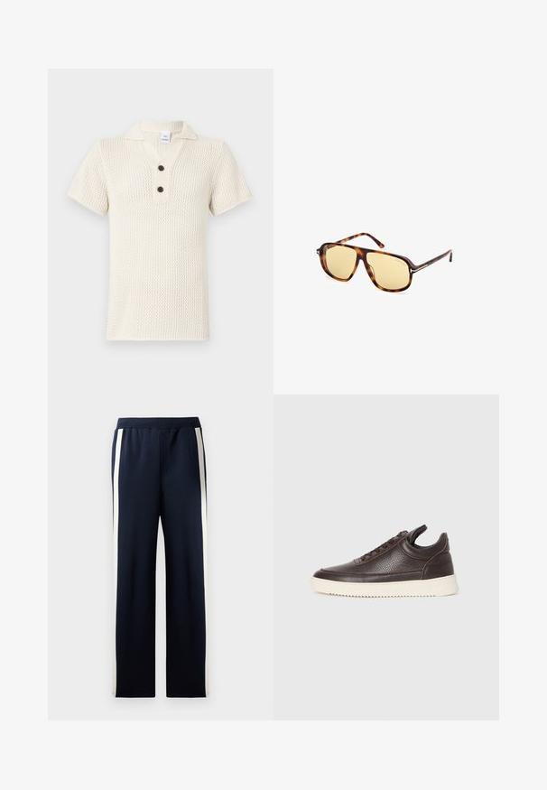 Sweter polo w kolorze ecru z wzorem strukturalnym, krótki rękaw i plisa z trzema guzikami w kontrastującym czarnym kolorze.; Granatowe dresy z szerokimi nogawkami, z pionowymi kremowymi paskami po bokach. Wykonane z miękkiej, teksturowanej tkaniny z elastycznym pasem.; Ciemnobrązowe, teksturowane skórzane trampki z częścią sznurowaną z przodu i białą, żłobioną gumową podeszwą, na jasnym tle.; Okulary przeciwsłoneczne z oprawką z acetatu w kolorze żółwia, z żółtymi szkłami w kształcie kwadratu i metalowymi akcentami na zausznikach.