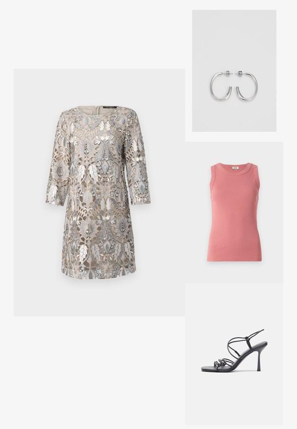 Roze geribbelde tanktop met een ronde halslijn, zonder mouwen en een getailleerde pasvorm, gemaakt van een zachte, rekbare stof.; Beige jurk met complexe zilveren bloemenkantoverlay, driekwart mouwen, ronde hals en een rits aan de achterkant. Textuur ontwerp detail.; Zwarte hoge hakken sandaaltjes hebben dunne banden met een geknoopt ontwerp, een gladde vierkante neus en een elegante stiletto-hak.; Lichtgrijze metallic handtas met een kettingriem, versierd met kleine ronde metallic studs en een driehoekig merkimago.; Zilveren oorringen met een glad, glanzend oppervlak, met een gebogen vorm en een sluiting met steker. Minimalistisch ontwerp met een moderne afwerking.