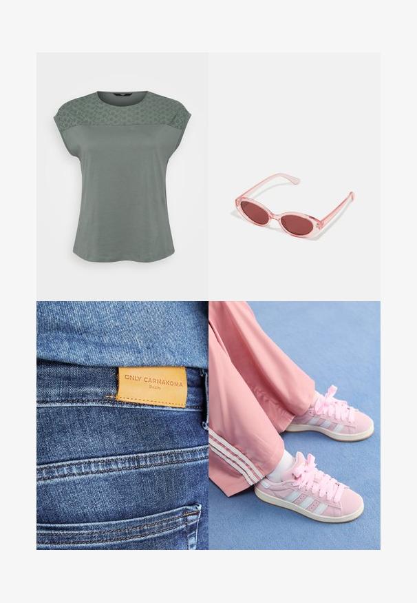 Kortærmet kvindetop i blød, afdæmpet grøn stof med en blonderlignende mønsterbeklædning ved skuldrene og en afslappet pasform.; Blå denimjeans med et brunt lædermærke, der står "ONLY CARMKOMA Denim" på, med synlige syninger og en sidelomme detalje.; Lyserøde atletiksko med lyseblå striber, rund tå og tykke lyserøde snørebånd, parret med lyserøde træningsbukser med hvide sidelister.; Lyserøde transparente solbriller med ovale linser, mørkerød toning og slanke stænger, der har en glat overflade og diskret detaljering på rammen.