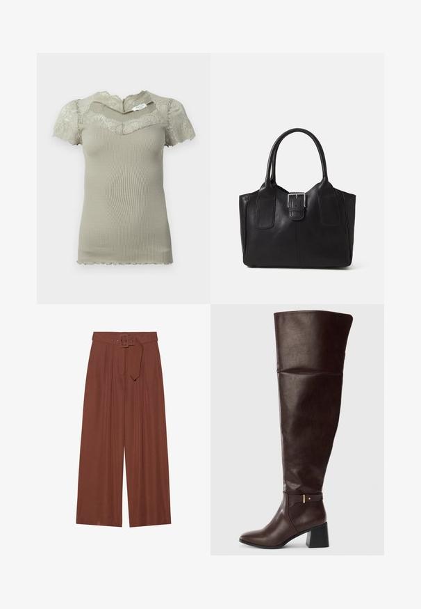Rövid, bézs, bordázott kötött felső csipkés díszítéssel a nyakrészen és rövid ujjakkal, hullámos szegéllyel az ujjakon és az alján.; Barna anyagból készült, széles szárú nadrág, négyzet alakú csattal ellátott övvel, redők kialakítással és sima textúrával.; Sötétbarna, térdig érő bőrcsizma, blokk sarokkal és díszítő pánt részletekkel az oldalon, világos, egyszínű háttér előtt bemutatva.; Fekete bőr bevásárlótáska sima textúrával, strukturált formával, két fogantyúval és egy figyelemfelkeltő ezüst csattal az elején.