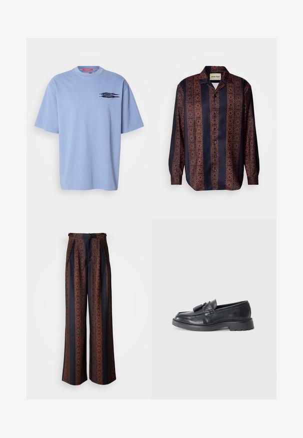 Šviesiai mėlynas trumparankoviai marškiniai, pagaminti iš medvilnės. Turi apvalų kaklą ir juodą grafiką su rodyklėmis kairiajame krūtinės plote.; Tamsiai mėlyna mygtukų marškiniai su gėlių geometriniu raštu oranžinės atspalviuose. Turinti apykaklę ir ilgomis rankovėmis su mygtukais.; Plati kelnės tamsiai mėlynos spalvos audinyje su sudėtingu oranžiniu geometriniu raštu, su surinktu priekiu ir prigludusia juosmens linija.; Juodi odiniai loafersai su apvaliu nose, juostele su kutais ir storesniu padu su raštu. Lygus paviršius ir klasikinis dizainas.