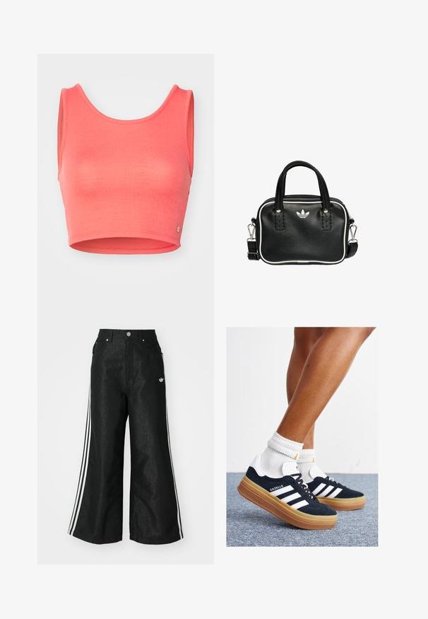 Rosa verkürztes Tanktop aus strukturiertem Stoff. Es hat einen runden Halsausschnitt und breite Armöffnungen, mit einem kleinen Logoakzent am Saum.; Schwarze, weit geschnittene Jeans mit drei weißen Streifen an jeder Seite und einem kleinen weißen Logo. Mit vorderen Taschen und einem Knopfverschluss.; Schwarze Wildledersneaker mit weißen Streifen und Akzenten, rundlicher Zehenbereich, Sohlen aus braunem Gummi, kombiniert mit weißen, gerippten Sneakersocken.; Schwarze Lederhandtasche mit zwei kurzen Griffen, silbernem Zubehör, weißen Akzenten und einem weißen Logo. Verfügt über eine strukturierte Oberfläche und ein kompaktes Design.