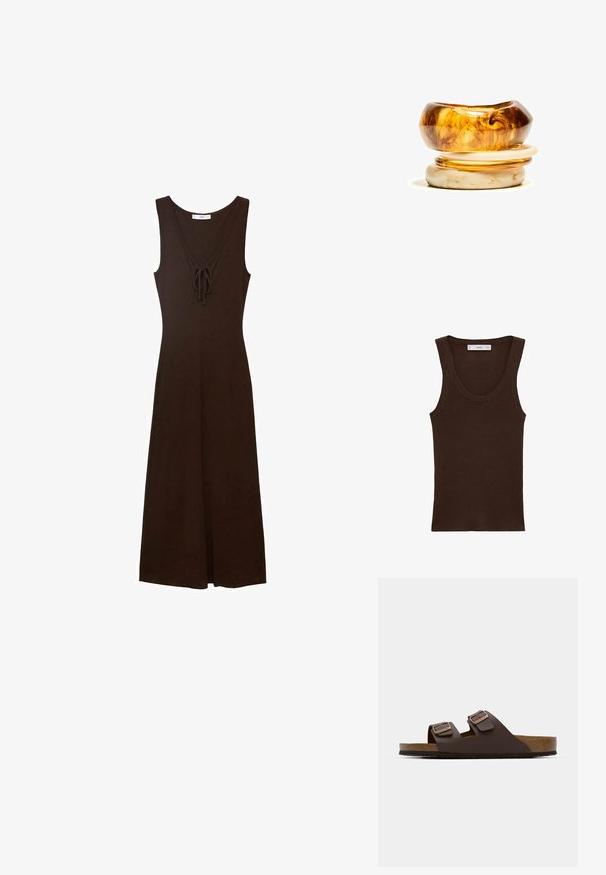 Mango RIRIN - Top - brown; Hnědé bezramínkové šaty s výstřihem do V, detailem na uvázání v přední části a volným střihem, vyrobené z hladkého materiálu.; Hnědé ploché sandály s dvojicí nastavitelných popruhů. Vyrobené z hladkého materiálu, s korkovou stélkou a texturovanou gumovou podrážkou.; Hromádka dvou prstenů; horní je jantaru s vířením a dolní je světle béžová; oba jsou hladké a lesklé pryskyřice.