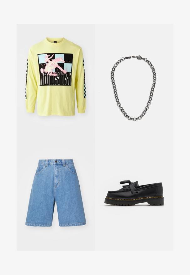 Langærmet, lys gul bomulds-t-shirt med et stort sort grafisk design af en lyserød cowboy på en hest og ternede mønstre på ærmerne.; Lyseblå denim shorts med løs pasform, høj talje, fem lommer og subtil falmning. Med knaplukning og bæltestropper.; Sort læderloafer med en frynsedetalje, der har en kraftig sort sål og gul syninger langs kanten. Teksturert overflade.; Metal kæde halskæde med forlængede led i en mørk gunmetal farve. Har en geometrisk accent og lås med brandingdetalje.