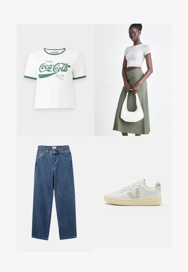 Camiseta de algodón blanca con el cuello y los puños de las mangas en verde, que presenta un gráfico de texto desgastado de Coca-Cola en verde.; Jeans de mezclilla azul clásico con un diseño de pierna recta, cinco bolsillos y cierre de botón. Presenta un lavado medio y una textura resistente.; Zapatilla de piel blanca con acentos de ante beige, caja de puntera perforada, cordones planos y suela texturizada en color crema. Cuenta con un branding sutil en el talón.; Top corto de canalé gris y falda de tiro alto verde oliva. La modelo sostiene un bolso de hombro blanco con detalles recortados. Diseño simple, silueta ajustada.
