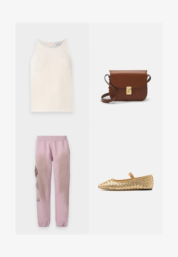 Canottiera in rete bianca con scollatura rotonda e dettaglio a chiave sul retro. Tessuto texturizzato con vestibilità ampia.; Pantaloni della tuta rosa con vita elastica, caratterizzati da toppe decorative a forma di diamante sul lato sinistro e polsini elastici alle caviglie.; Loeffler Randall LEONIE SOFT BALLET FLAT - Ballerine con cinturino - gold; Borsa a tracolla in pelle marrone con chiusura a pattina, hardware color oro, tracolla e una finitura liscia. Forma rettangolare compatta.