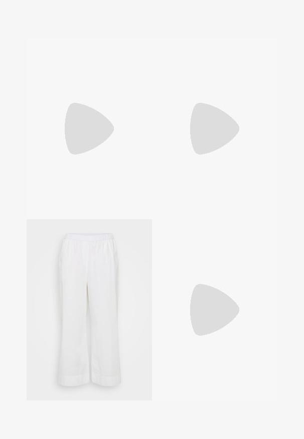 Débardeur à rayures noires et blanches avec un col carré, texture côtelée, bretelles larges et bords décoratifs en forme de coquille.; Pantalons blancs à jambes larges fabriqués dans un matériau léger. Ils disposent d'une taille élastique et de poches latérales, avec une texture lisse et mate.; Baskets basses noires avec semelle texturée, design à lacets, panneaux en daim et accents à motifs sur le talon et le logo sur le côté.; Boucles d'oreilles en argent en forme d'anneau avec une finition lisse et polie. Forme circulaire, largeur constante, conçues pour une fermeture facile. Simples et élégantes.