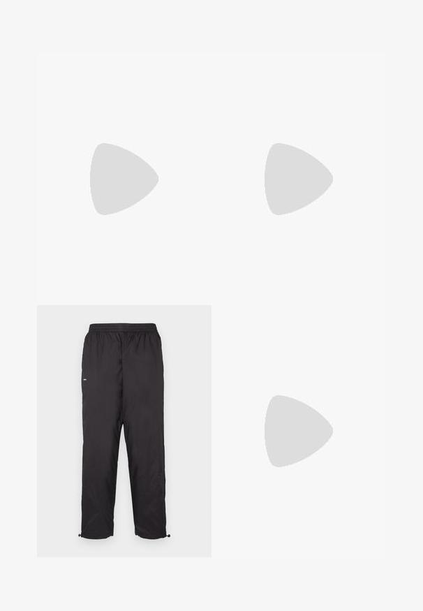 Billionaire Boys Club HOOK IT UP - T-shirts med print - black; Sorte vanntette bukser med elastisk midje, tapered bendesign og justerbare mansjetter. Laget av lett, glatt stoff.; Hvite lærersneakers med en jevn overflate, rund tå, flate lisser og en teksturert såle. Har en subtil logo på hælen.; Vivienne Westwood CITY BUMBAG UNISEX - Rumpetaske - black