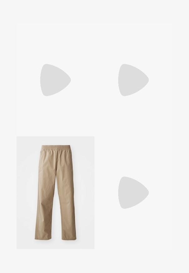 Hvit bomull t-skjorte med korte ermer og rund hals. Har oransje Levi's California-logo på venstre bryst.; Beige, lette, elastiske bukser med rett ben. Har lommer på siden og diskrete sting. Glatt tekstur, uformell design.; Svarte sneakers med røde striper, laget av semsket skinn og lær, med rund tå, flate snører, teksturert gummisåle og detaljer i gull.; Solbriller med grønne linser, svart plast overramme, gullfargede metall detaljer, og slanke svarte stenger. Har et karakteristisk brodesign.