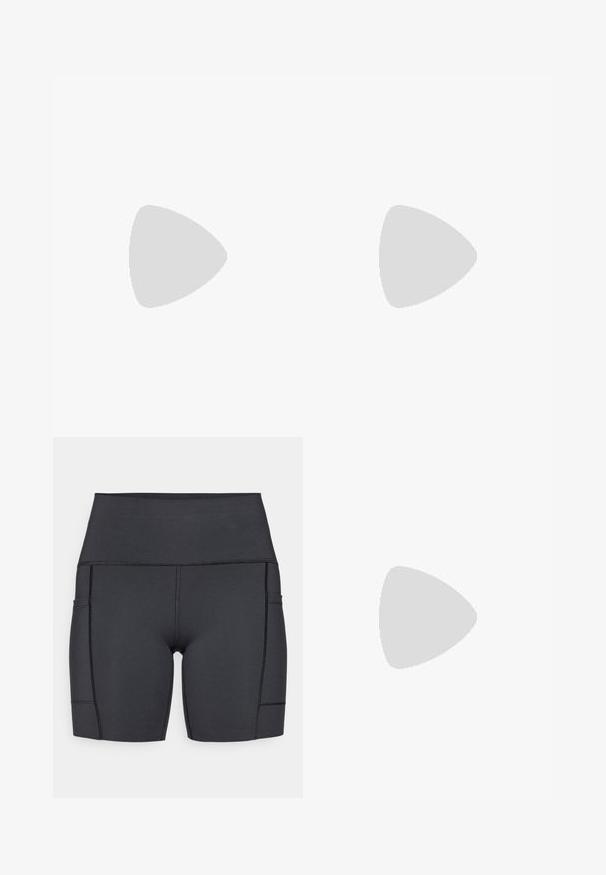 Langærmet hvid atletisk skjorte lavet af strækbart stof, med rund hals og et lille sort logo på brystområdet.; Sorte højtaljede shorts lavet af strækbart stof, med sidelommer, flade sømme og en glat tekstur for komfort under aktiviteter.; Løbesko med en hvid og pink overdel, der har en mesh-struktur, reflekterende detaljer og en polstret sål. Letvægtsdesign til høj præstation.; Hvide plast solbriller med store ovale linser, gråtonede. Har sorte øre greb og et lille logo på rammen. Glat overflade.