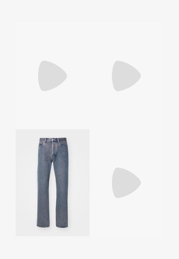 Pika-salongi, tumesinise värvi T-särk, mis on valmistatud pehmest puuvillast. Omab v-kaela, viis nuppu ning diskreetseid külgpilu ääres.; Heled sinise otste säärega teksad, mis on valmistatud denimist, viie tasku disainiga, lukuga ja eristuvate õmbluse detailidega.; Must musta kootud slip-on king, millel on pehme nahast accent ülaserval, ümmargune varvas ja madal profiiliga kummitald.; Sinine ristkülikukujuline prillid tumedate läätsedega, matt laevastiku raam, logo detail templil, sirged käed ja kindel, sile tekstuur.