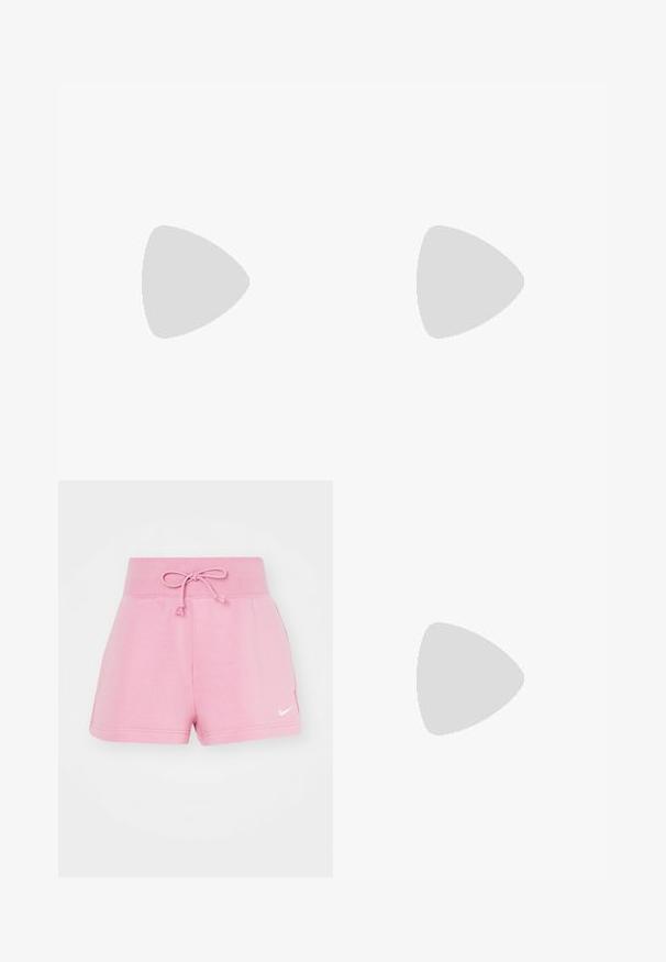 Nike Sportswear YOON - Top - white; Ružové bavlnené šortky s elastickým pásom a šnúrkou. Obsahujú bočné vrecká a malú bielu nálepku Nike na nohe.; Biele tenisky Nike s námorníckym logom, textúrovaná tkanina, biele šnúrky a gumená podrážka, kombinované s chlpatými svetlozelenými ponožkami. Žlté pozadie.; Súprava strieborných náušníc: dva oválne pecky a dva polkruhové kruhy, s lesklým, hladkým povrchom a zaobleným tvarom.
