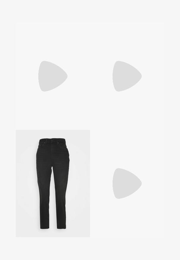 Set di tre top a coste in bianco, verde chiaro e nero. Ognuno presenta un collo rotondo e un design senza maniche. Materiale in cotone morbido.; Jeans in denim nero con vestibilità slim, vita alta, design tradizionale a cinque tasche e texture sottile. Lunghezza alla caviglia con minimi dettagli hardware.; Scarpa nera in pelle con tacco alto e punta affusolata, design curvo e tacco snodato di 5 cm. Texture liscia con poche decorazioni.; Orecchini a cerchio in argento con un ciondolo a forma di stella che presenta un rhinestone centrale; comprende un secondo paio di orecchini a cerchio in argento semplici.