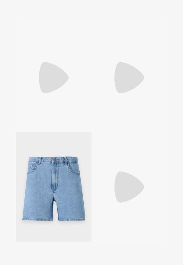 T-shirt en coton blanc avec un graphique de cerises roses et des accents noirs, accompagné d'un détail en forme de nœud, avec le texte "La cerise sur le gâteau" en bas.; Shorts en denim bleu clair avec une taille haute, cinq poches et une fermeture à bouton métallique à l'avant. Texture lisse, coupe droite.; T-shirt en coton bleu clair avec de courtes manches bouffantes, associé à un jean en denim taille haute. Le mannequin tient un petit sac à main rose avec une bandoulière en chaîne.; Sac à main en motif serpent avec une poignée incurvée. Fabriqué à partir de matériaux texturés beiges et bruns, présentant un motif en diamant distinctif.
