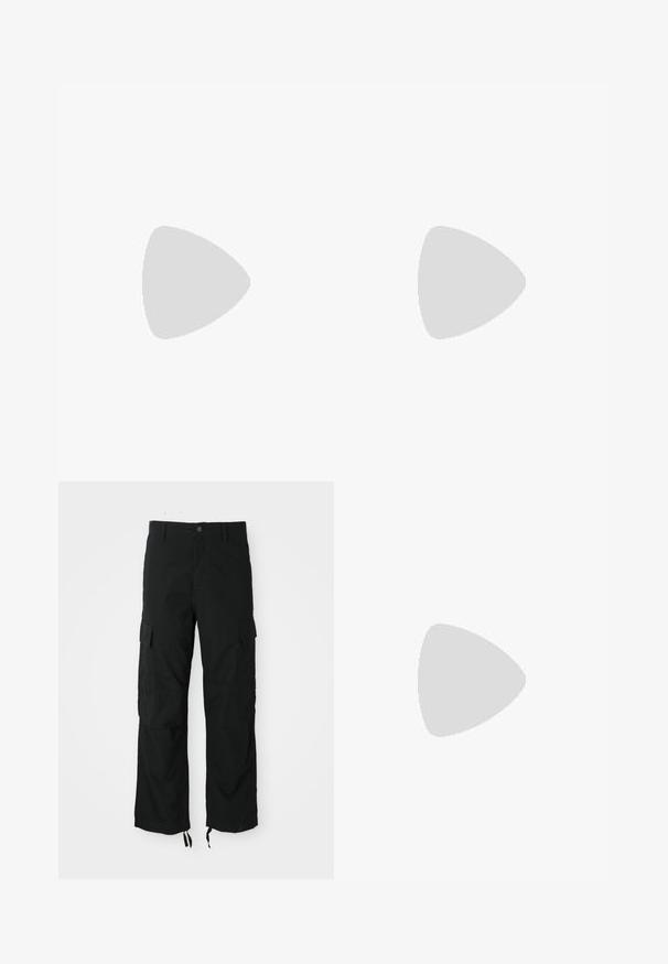 Žalios spalvos medvilninis marškinėliai su trumpomis rankovėmis ir apvaliu kaklu. Kairėje krūtinės pusėje yra baltas "Carhartt WIP" logotipas. Paprastas dizainas, tiesus pjūvis.; Juodos kargo kelnės, pagamintos iš patvarios medžiagos, turinčios dvi šonines kišenes, mygtukų užsegimą ir reguliuojamus sijonus, kad būtų laisvas, atsipalaidavęs įvaizdis.; Sidabriniai sportiniai bateliai su lygiu, blizgiu paviršiumi, balta logo šone, tekstūruotomis pilkomis raištelėmis ir guminiais padais.; Sidabrinė metalinė apyrankė su sukamojo grandinėlės dizainu ir apvaliu pakabuku su glotnia apdaila.