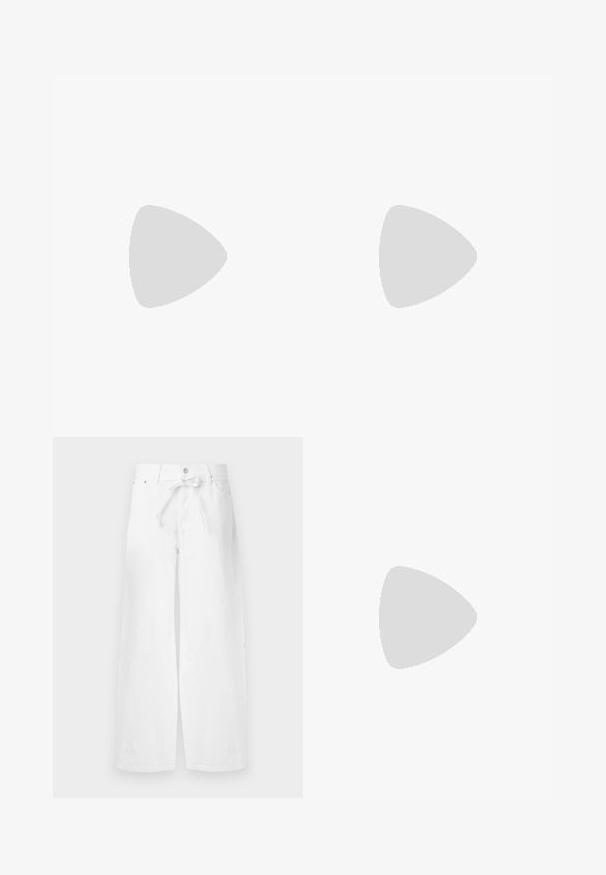 VILA VILUCE O NECK FLOUNCE - T-shirt basique - bright white; Pantalons larges blancs en coton, dotés d'une taille à cordon de serrage, fermeture à un bouton et poches avant. Texture lisse, sans motifs.; Sandales à talons en daim noir avec une fine lanière à la cheville, design à bout ouvert et un talon carré modeste. Texture lisse et accents minimalistes.; Sac à main en cuir noir avec une forme courbée, bandoulière amovible et des accessoires en or. Le sac est doté d'un rabat avec un détail de boucle.