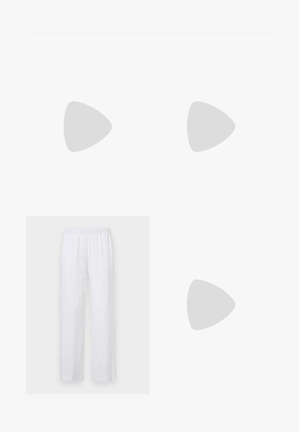 Krémové polo tričko s krátkym rukávom a V-výstrihom, s rebrovanou textúrou, otvoreným pletením a pevným golierom.; ASPESI PANTALONE - Nohavice - white; Námořnické modré semišové lodičky s špičatou špičkou a středním blokovým podpatkem. Hladká textura s jemným leskem a malým výstřihem vpředu.; Tory Burch ELLA POUCH - Listová kabelka - deep turquoise